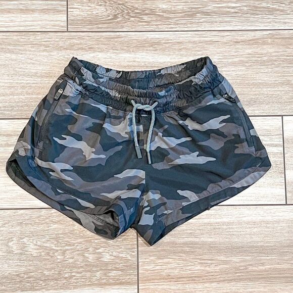 Athleta Girl Black Camo All Play 3” Shorts, Size 7 - Picture 1 of 4